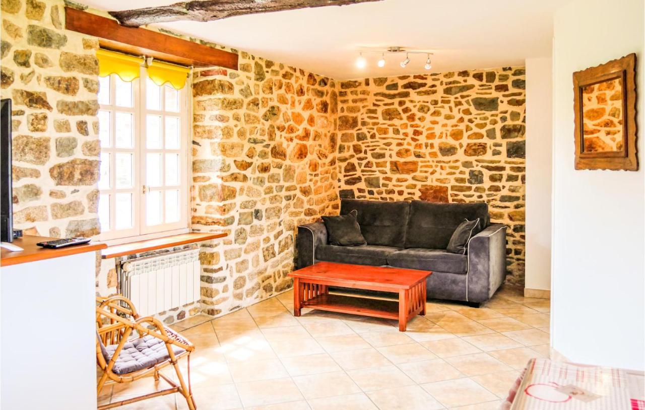 Gorgeous Apartment In Ponts With Wifi Екстериор снимка